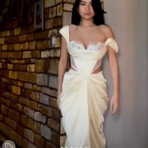 Miss Circle Umbrielle Corset Gown Butter Yellow